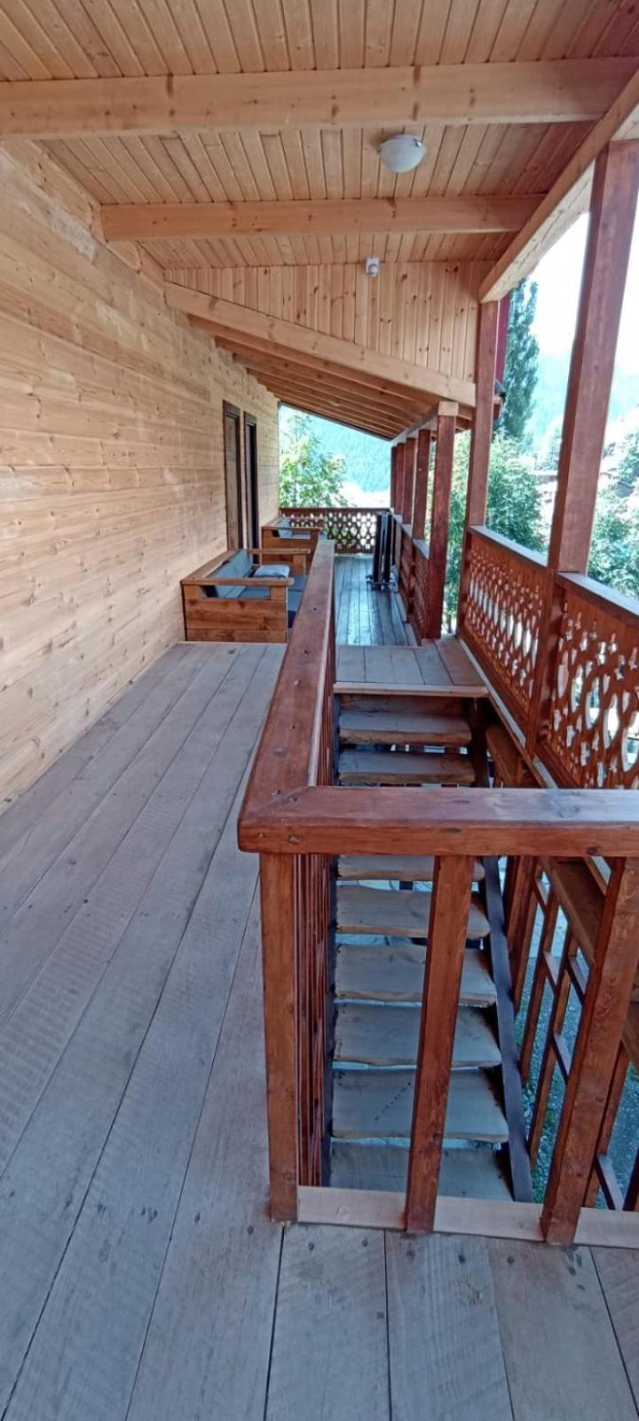 Guest House Shina Omalo Esterno foto