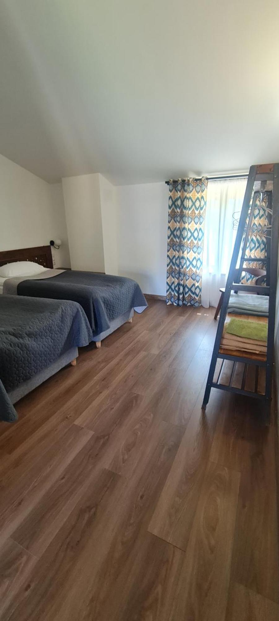 Guest House Shina Omalo Esterno foto