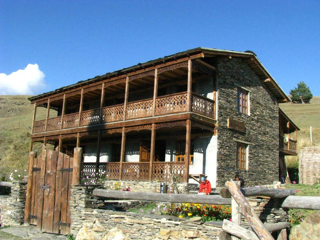 Guest House Shina Omalo Esterno foto